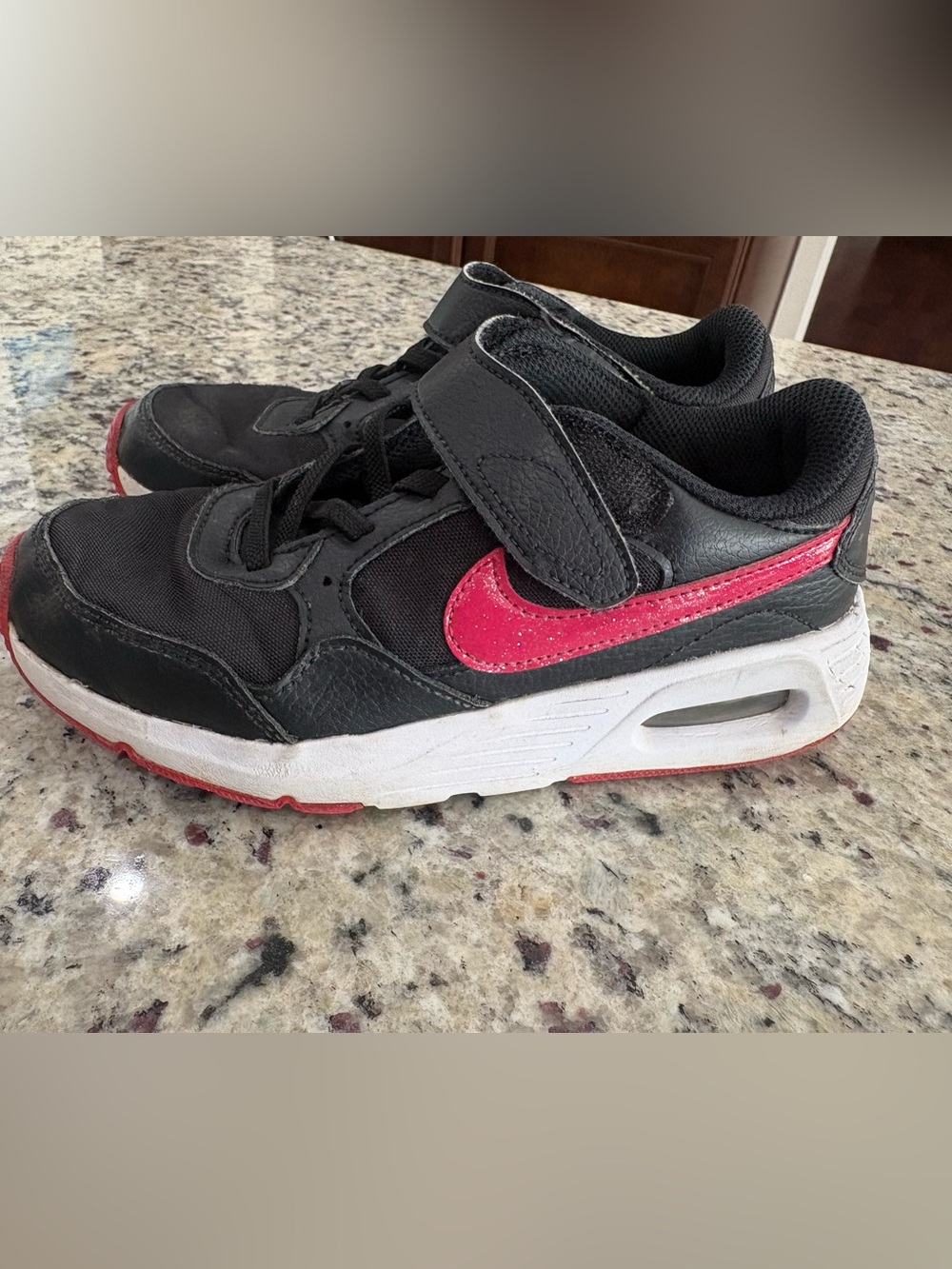 Nike Air Max black & dark pink sparkle girls 2Y athletic shoes GUC marks on one